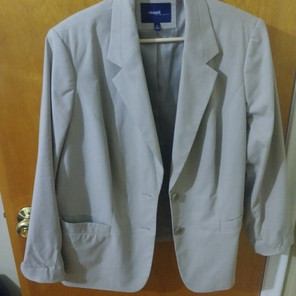 Khaki suit blazer